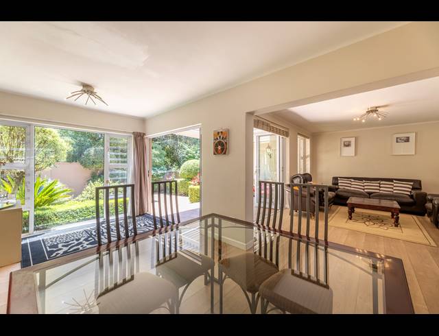 3 BEDROOM TOWNHOUSE FOR SALE IN BRYANSTON